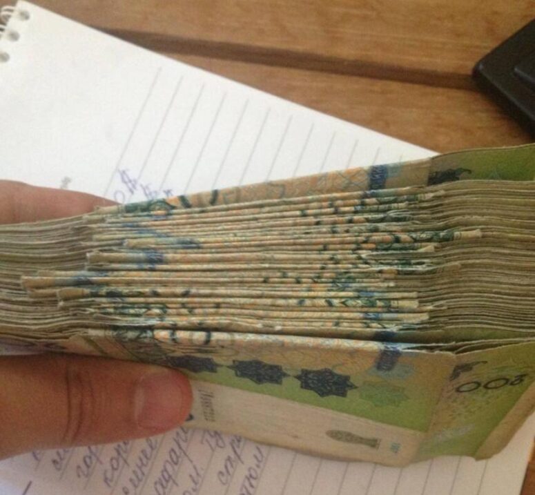 Uzbek money